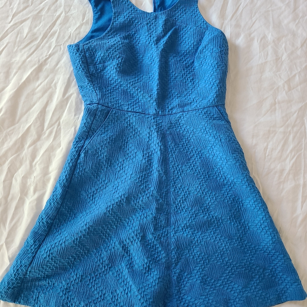 Sleeveless knee length dress